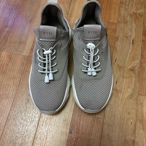 Steve Madden Sneakers
